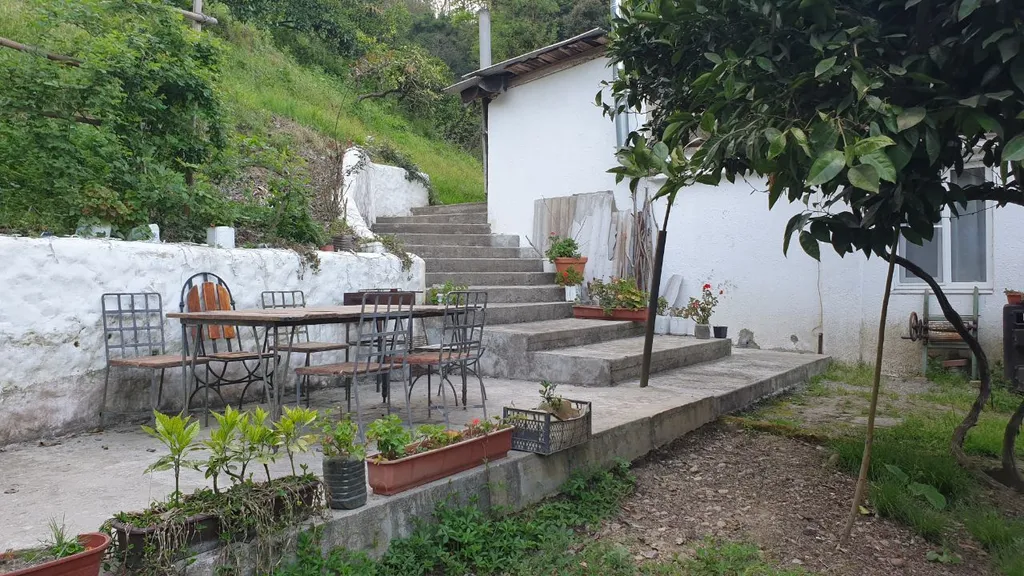 Коттедж Гостевой дом в тихом месте недалеко от центра — Сухум