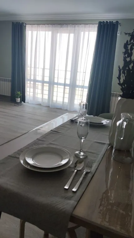 Номер с балконом, видом на реку Волга и гору Арбуга