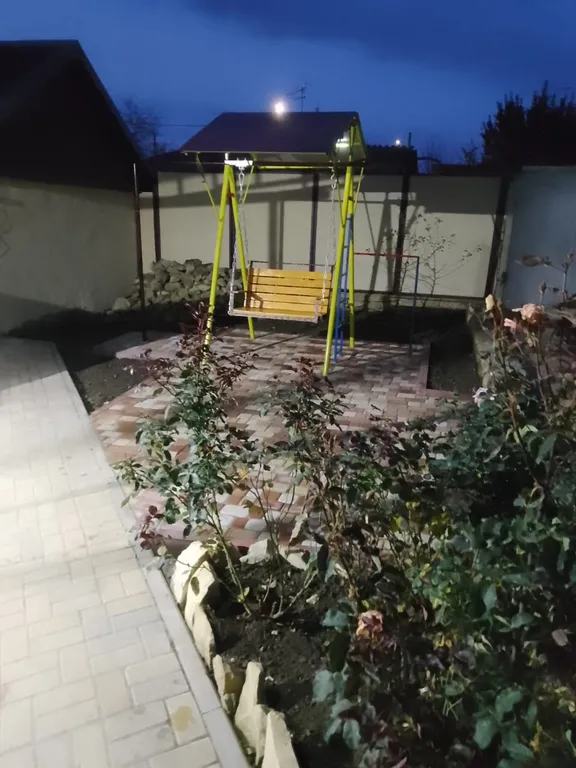 Дом в центре с отдельным двором