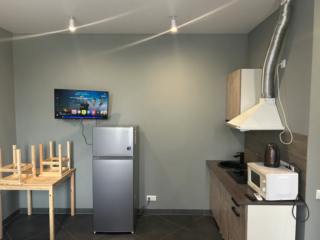 Уютная студия в тихом месте со свежим ремонтом