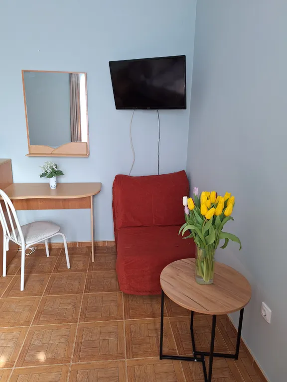 Квартира Квартира СТАНДАРТНЫЙ ТРЕХМЕСТНЫЙ 
НОМЕР С ДВУМЕСТНОЙ КРОВАТЬЮ,  КРЕСЛОМ — Геленджик