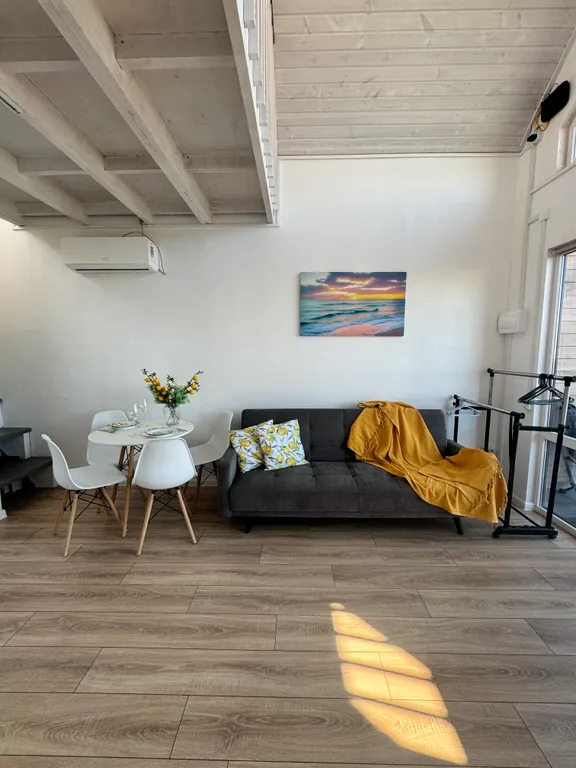 Коттедж Коттедж Barn House на берегу моря — Кучугуры