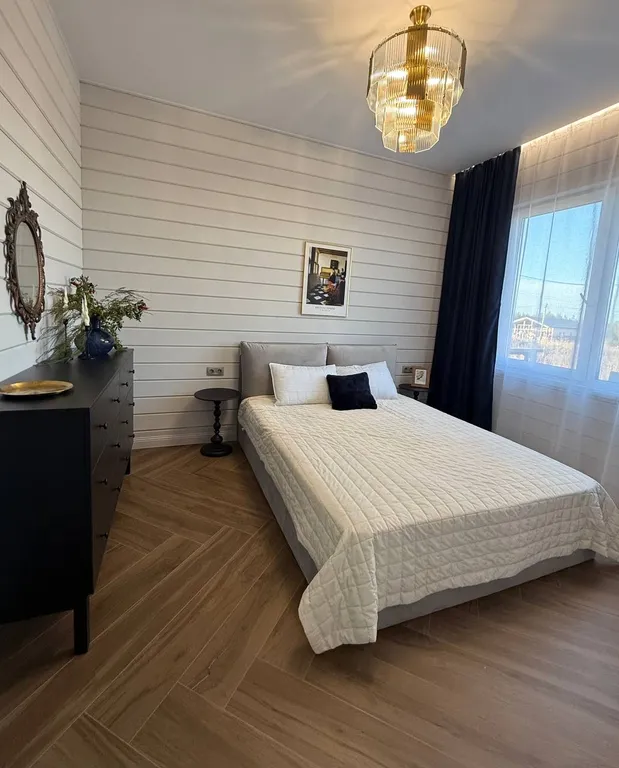 Загородный дом с большой террасой, кострищем и финской сауной