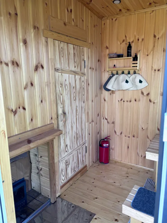 Домик на холме