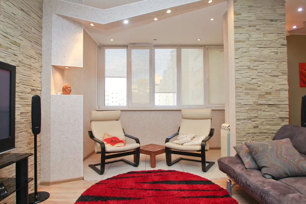 Просторная квартира в центре города — аренда посуточно в Сургут