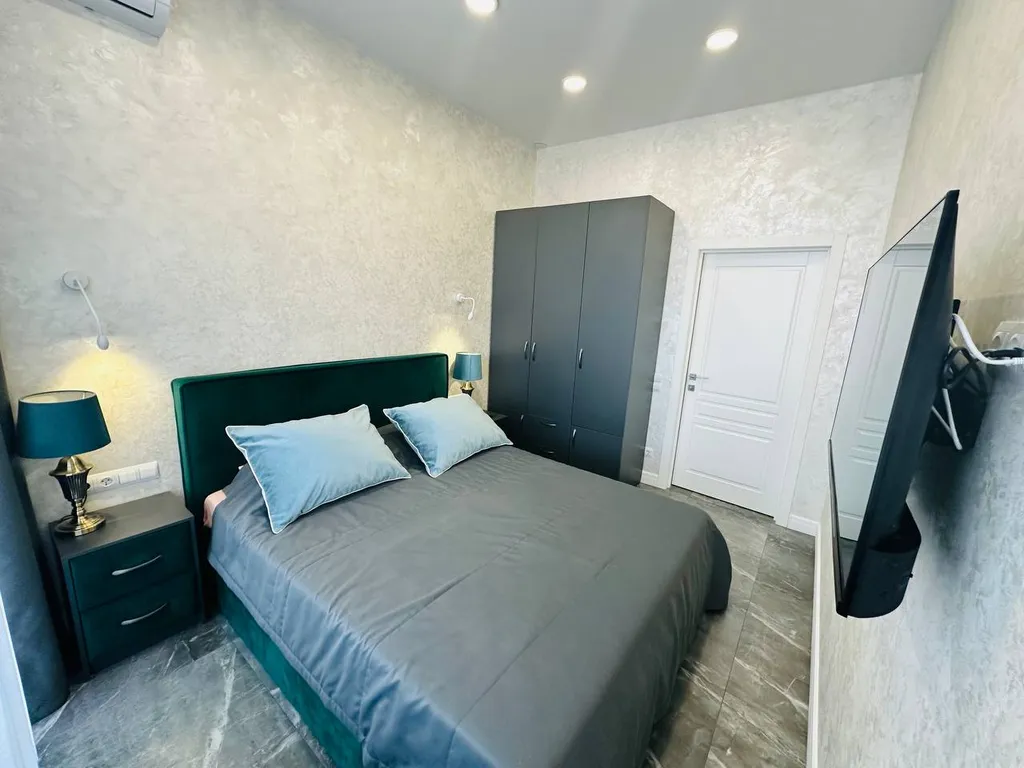 Квартира Квартира Комфортный апартамент с видом на бассейн и море — Севастополь