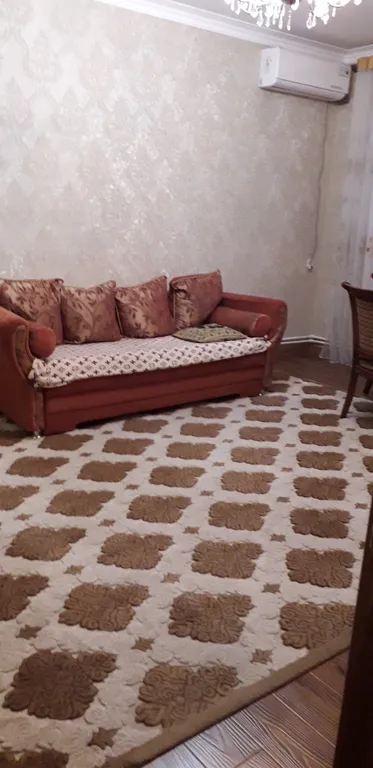 Уютный дом в городе вблизи моря