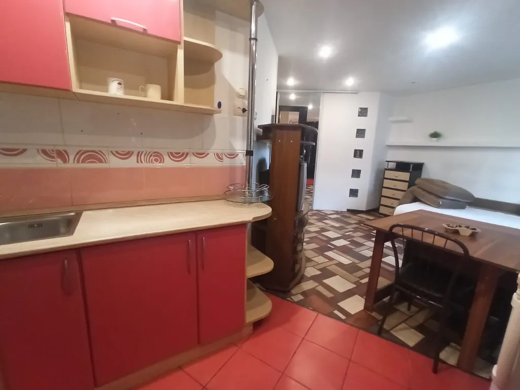 Студия, для командированных, в центре на набережной