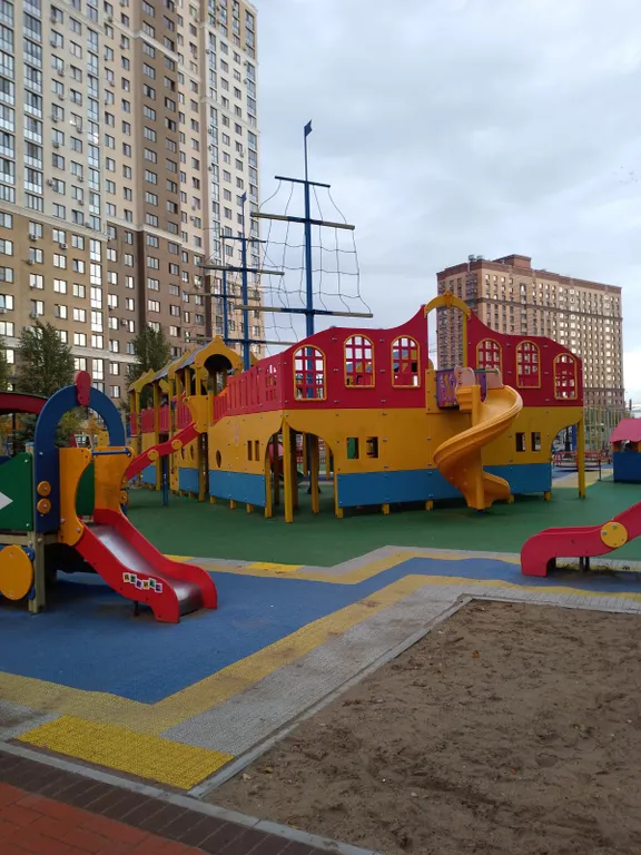 Уютная семейная квартира рядом с Ледовым дворцом