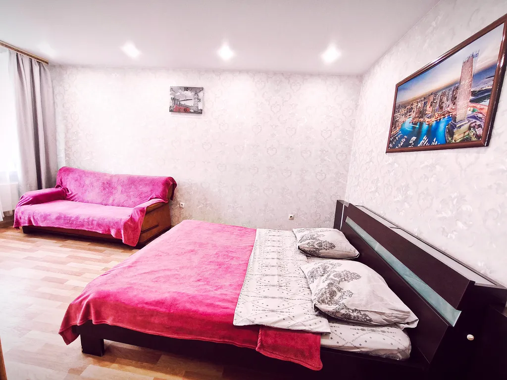 Уютная 1-комнатная квартира — аренда посуточно в Тюмень