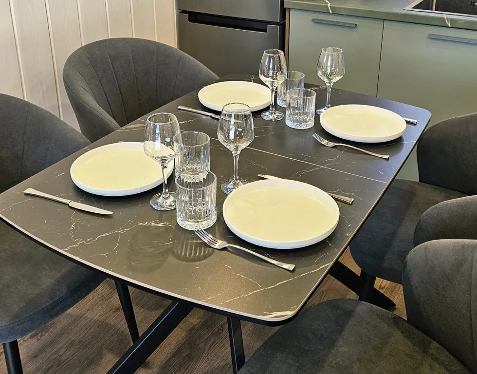 Далеко и надолго