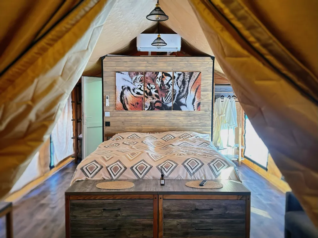 Домик-шатер