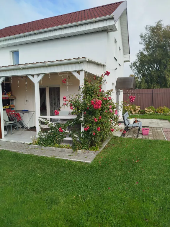 Коттедж Уютный дом у озера — аренда посуточно в Янтарный