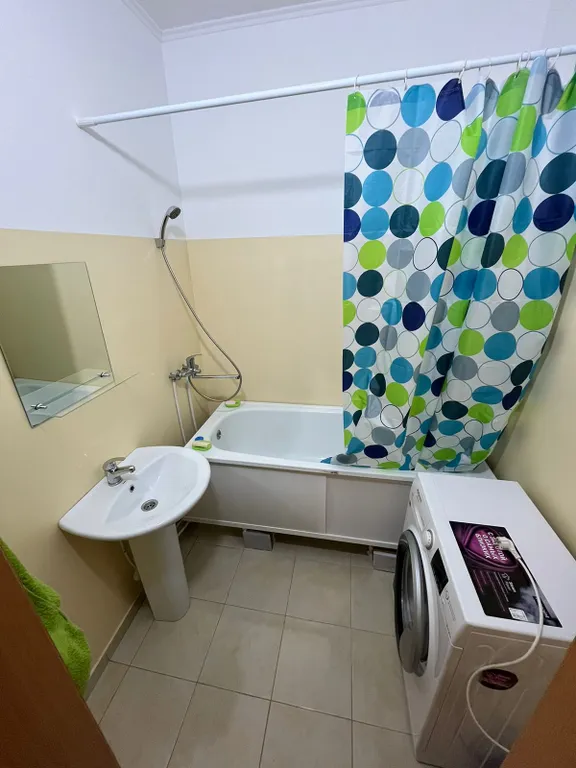 Уютная 2-комнатная квартира возле ТЦ Аура