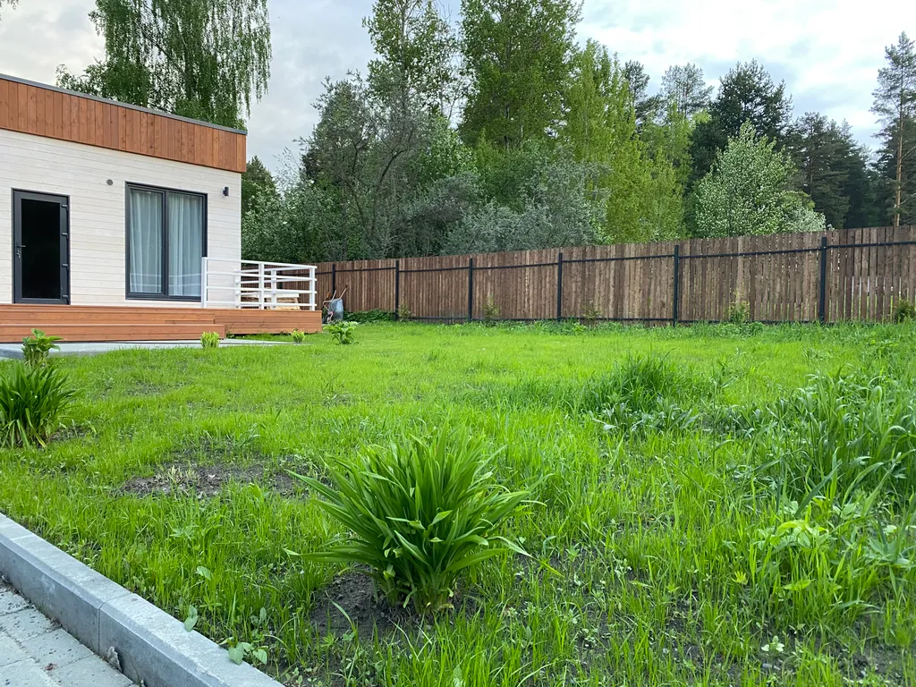 Дом с бассейном