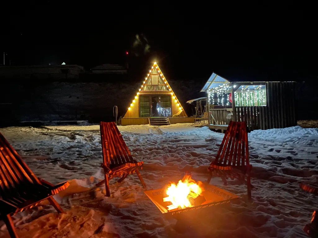 Домик в стиле A-frame с видом на горы