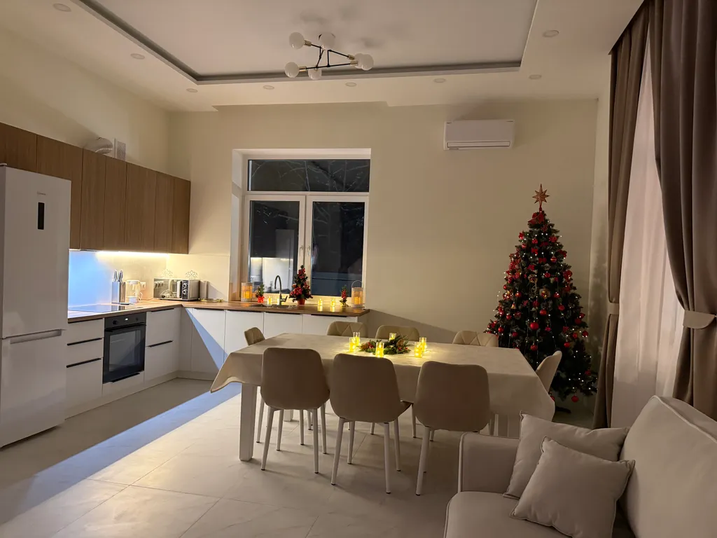 Уютный дом у леса