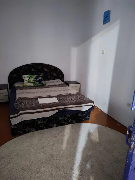 Квартира 3-комнатная Квартира — Евпатория