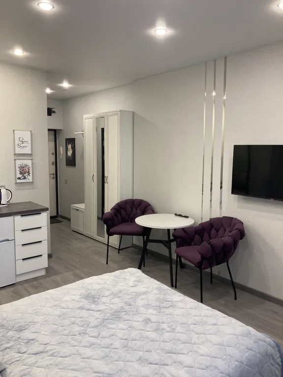 Студия с дизайнерским ремонтом