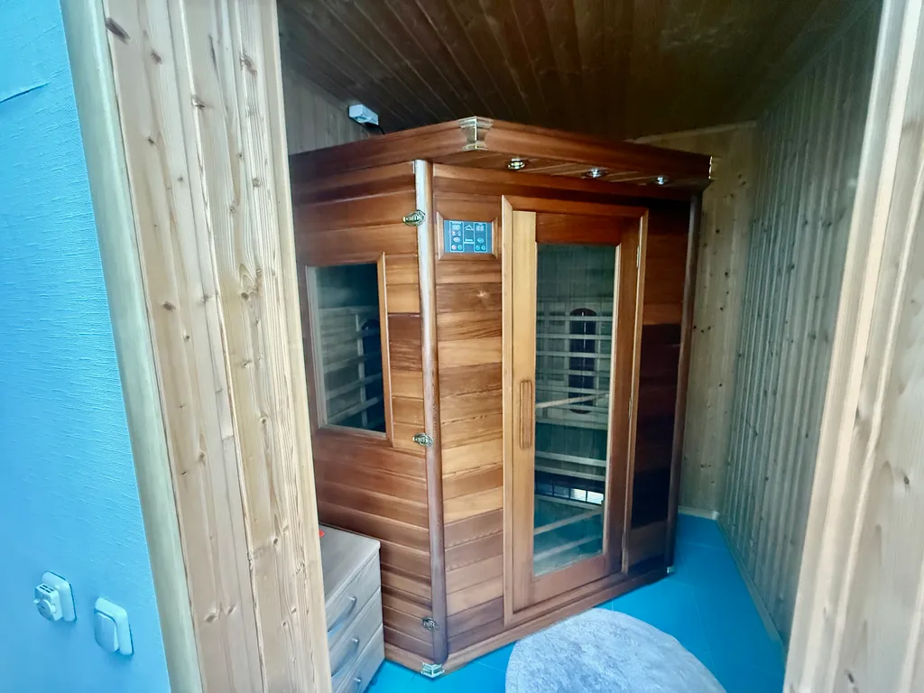 Вилла на берегу моря