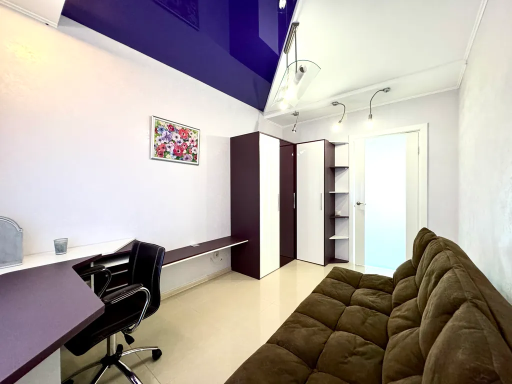 Дом с бассейном