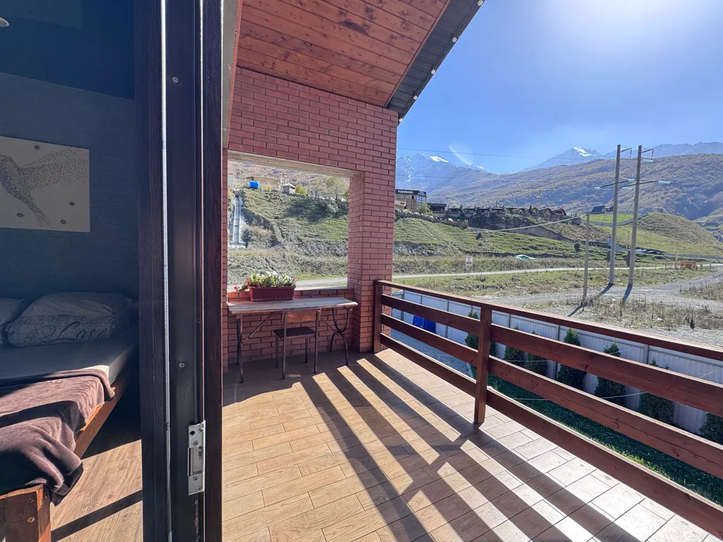 Уютный дом с видом на горы и тёплым бассейм fiagdonrelax