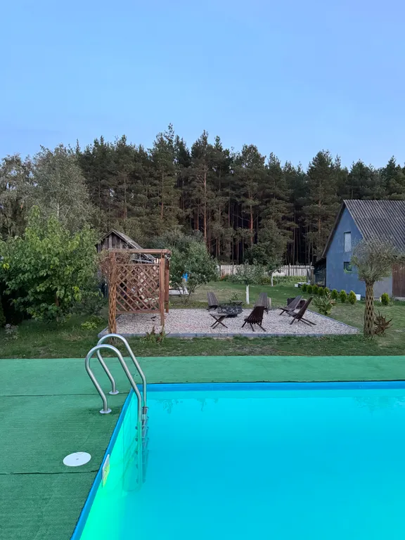 Дом с баней и бассейном