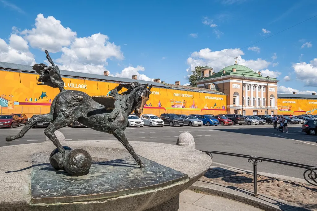 Стильная квартира с тремя спальнями и 2 санузлами у Спаса на Крови