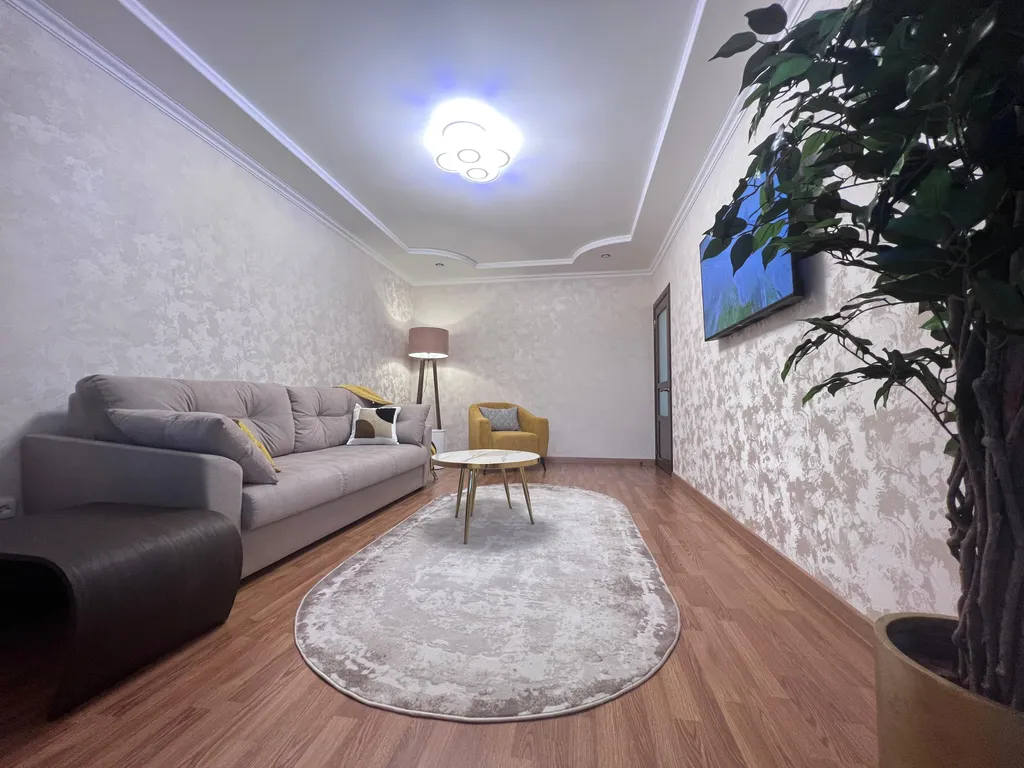 Стильная двухкомнатная квартира с видом на Машук