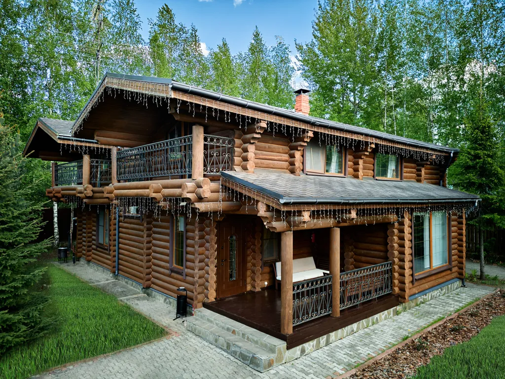 Усадьба с шикарной территорией и банным комплексом