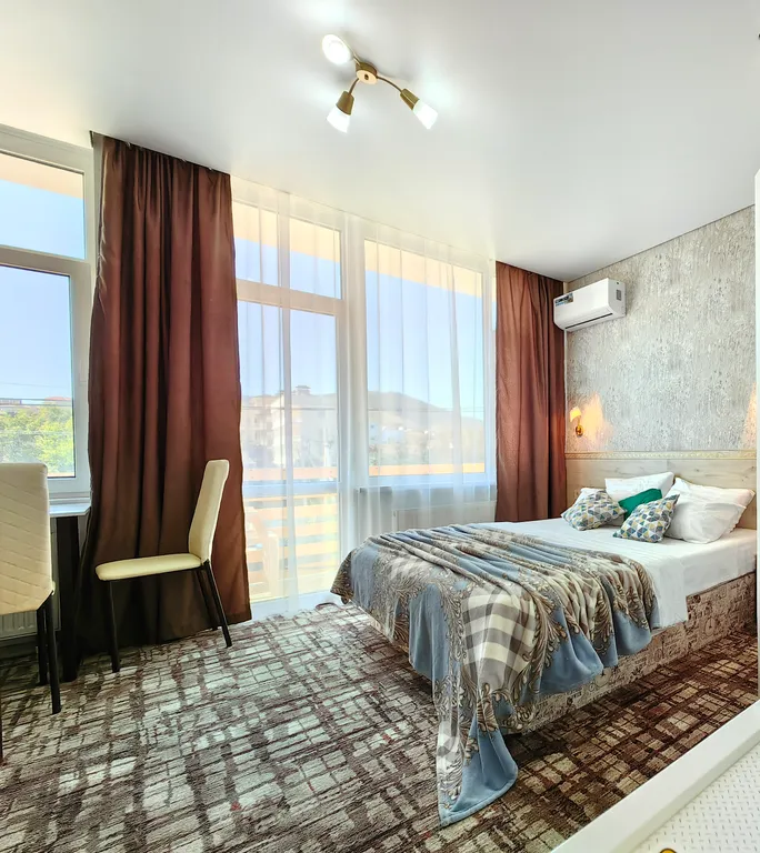 Квартира Квартира Студия с отоплением, кухней, стиралкой, балконом, парковкой, беседкой — Судак