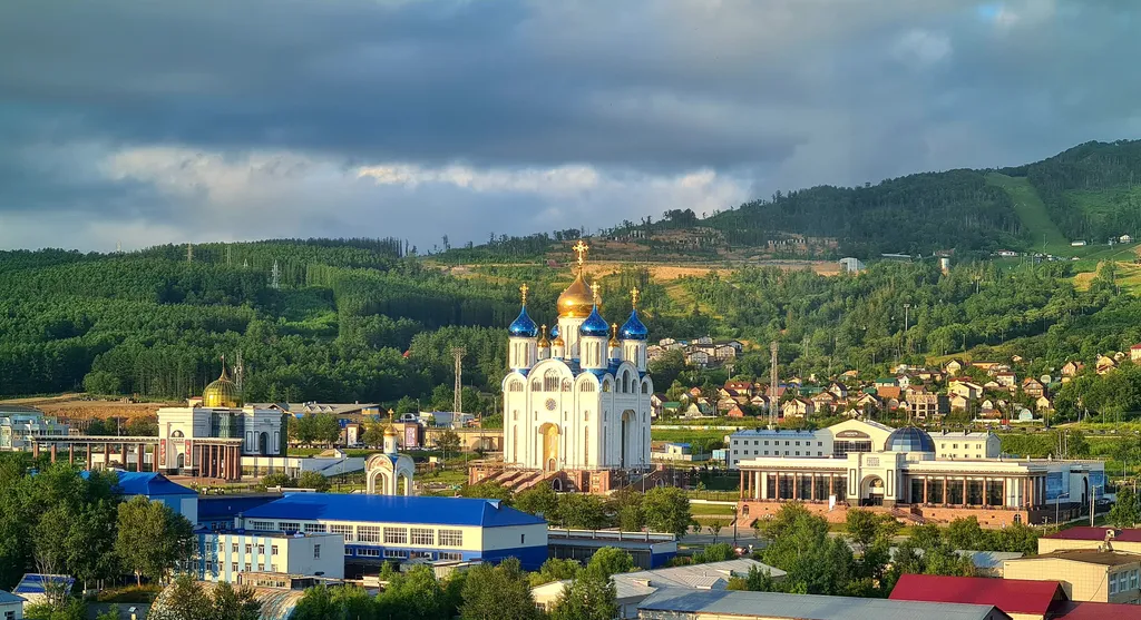 Уютная чистая и теплая студия с прекрасным видом из окна