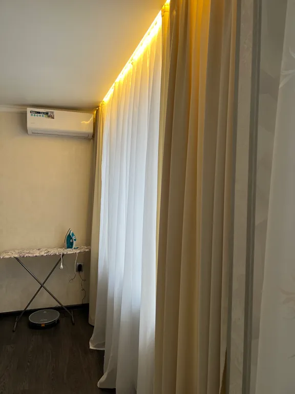 Уютная квартира в центре города с видом на площадь