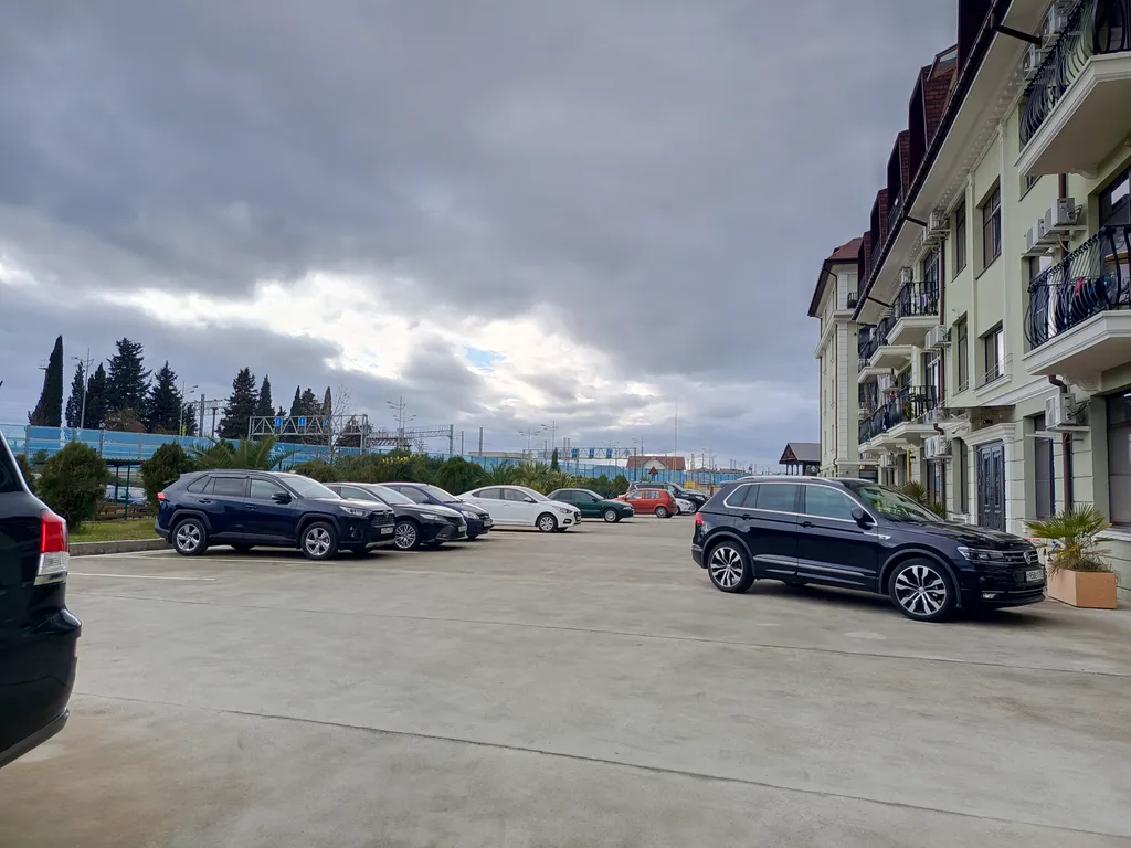 Студия с панорамным окном в Сириусе