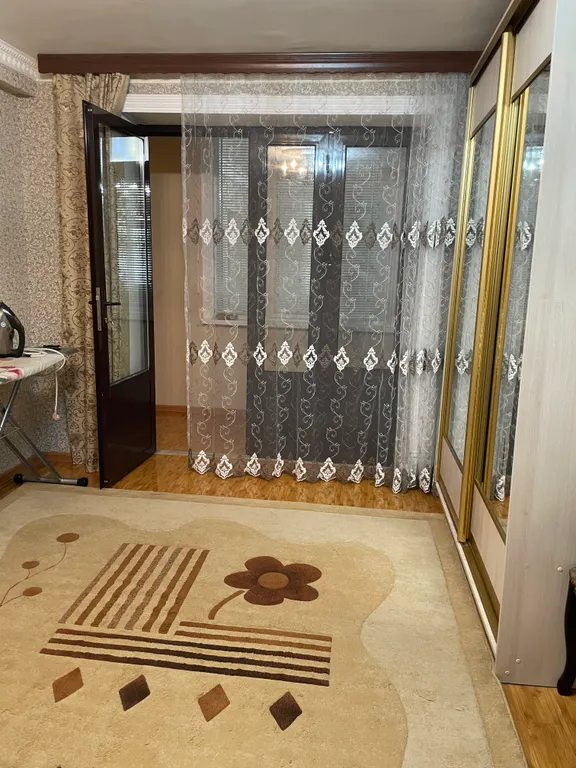 Квартира со своим двором у набережной