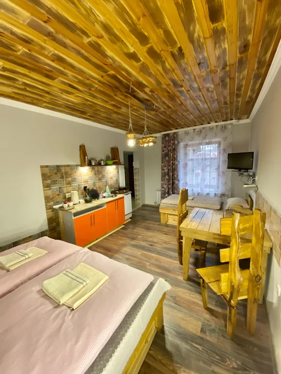 Апартаменты студио с отдельным входом для 3 гостей на озере Дривяты