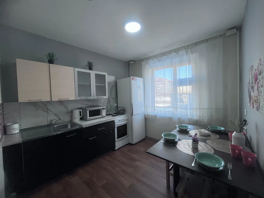 2-комнатная на Сибирской