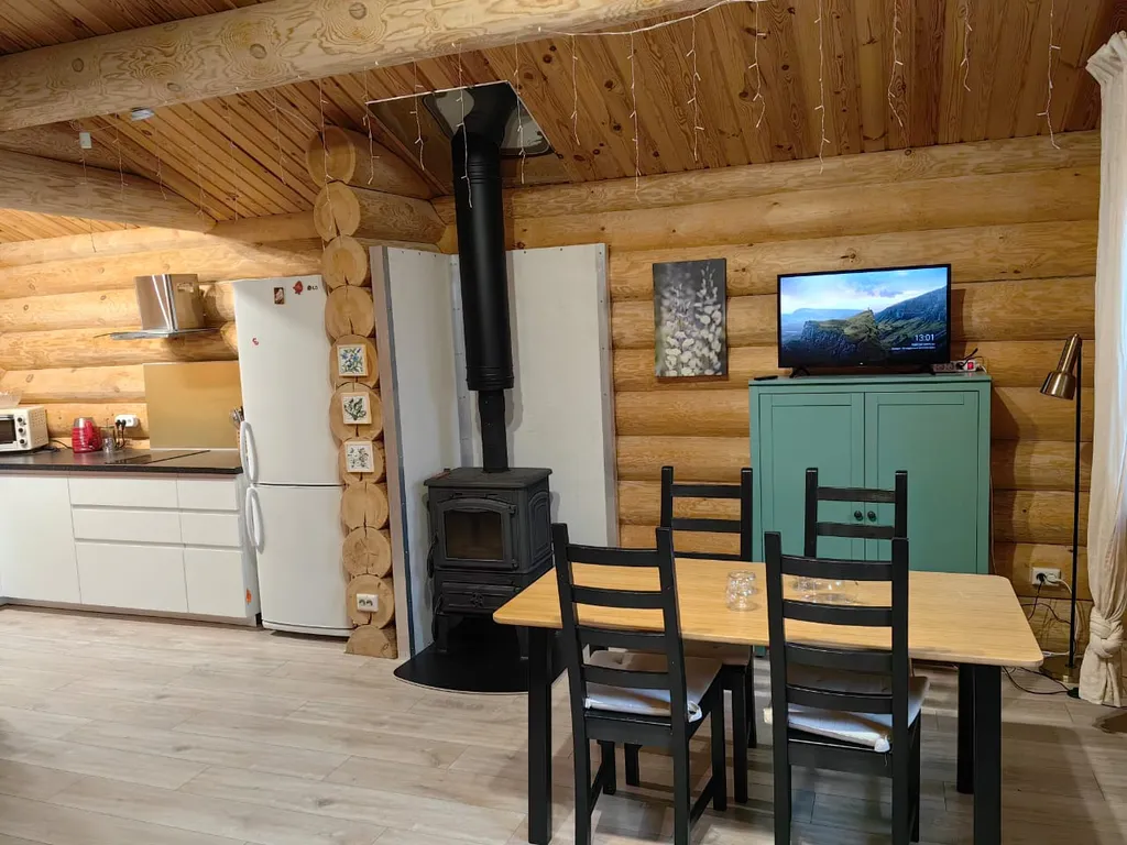 Шале и баня на 1 линии озера Красное, 2 километра от Финского залива, Пески