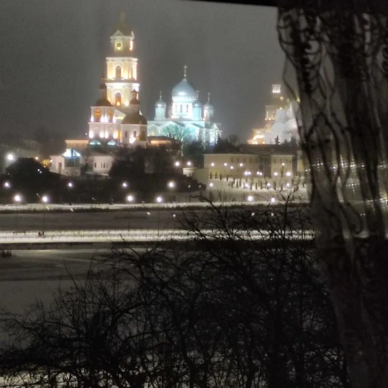 Гостевой дом Панорама на набережной реки Вичкинза с видом на Храм