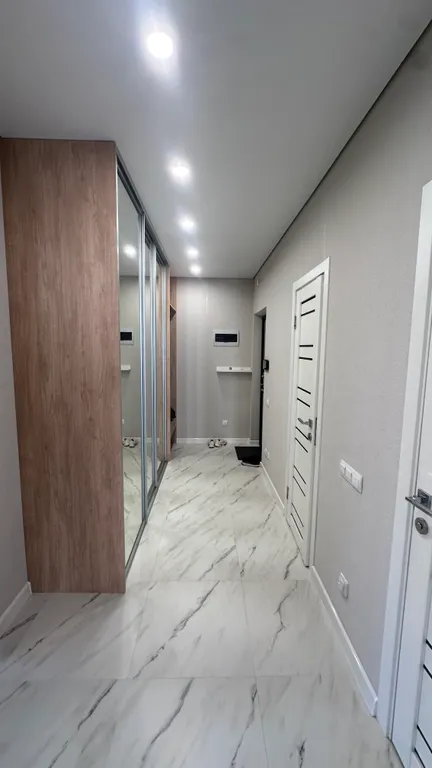 Уютная современная двухкомнатная квартира с видом на Парк Галицкого