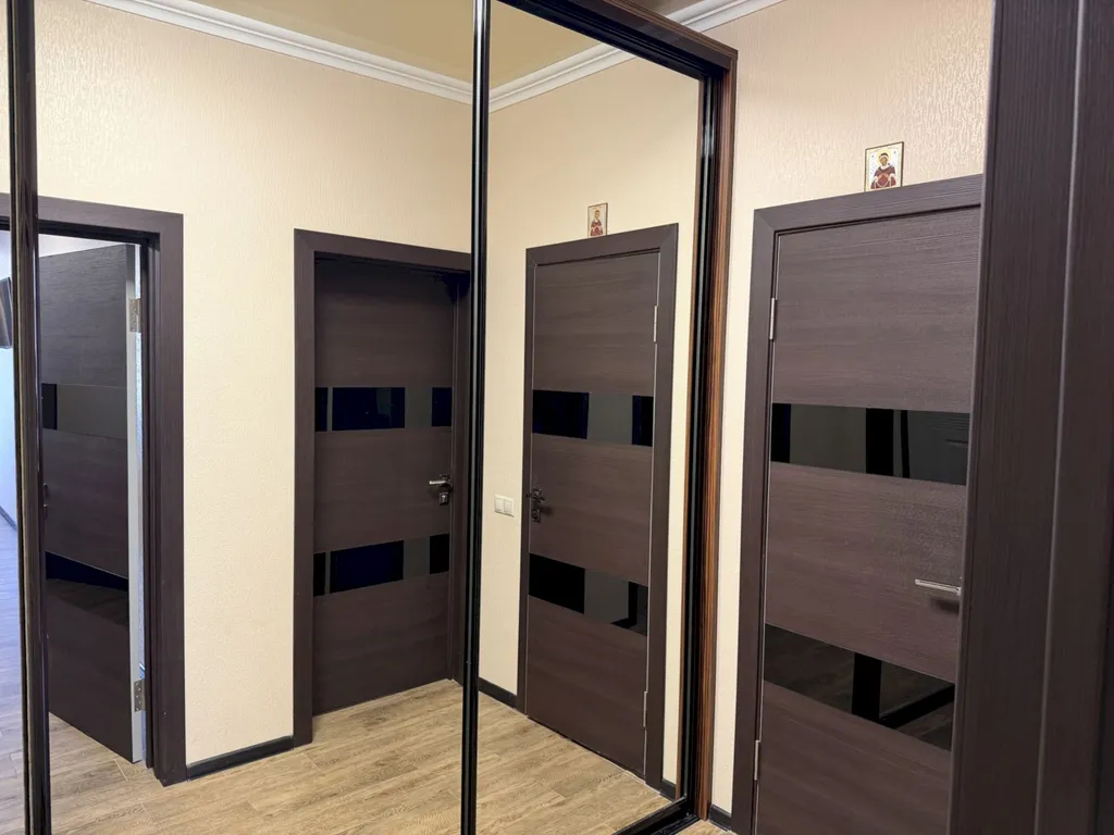 Квартира Квартира с балконом и видом на горы в центре - 11 мин до моря — Геленджик