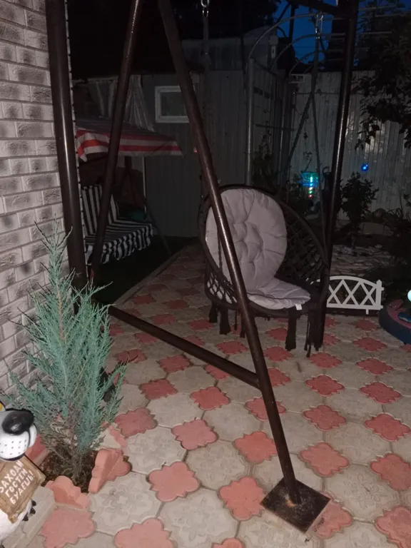 Уютная комната-студия в центре города с цветущим двориком с фонтанчиками