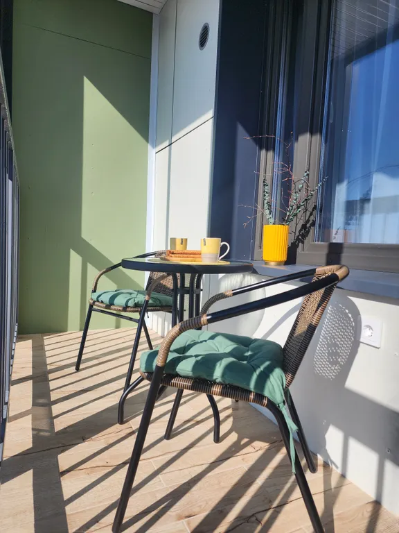 Новая студия с шикарным видом на Ангару