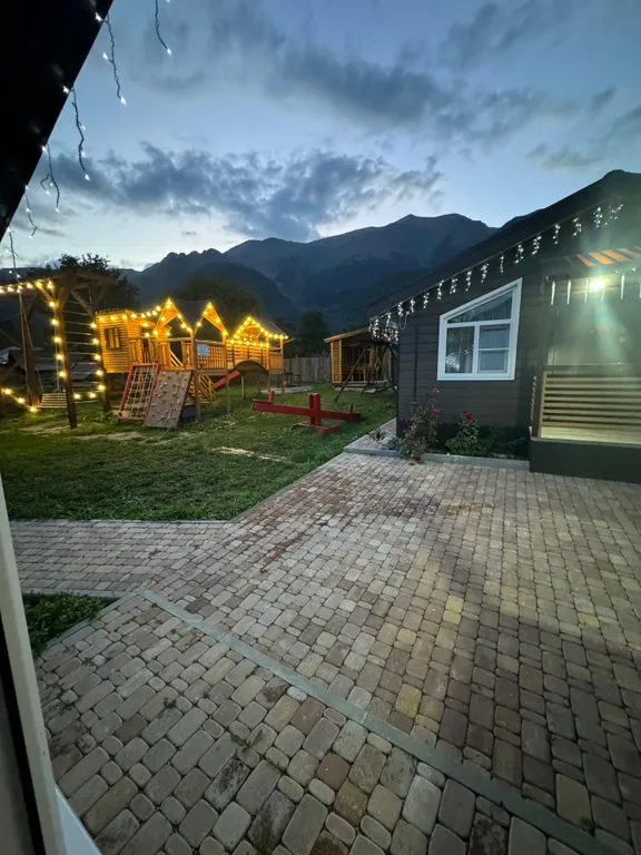 Коттедж Трёхкомнатные апартаменты с видом на горы — Архыз