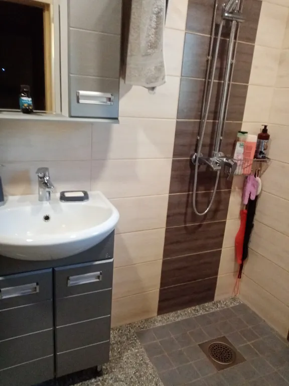 Комфортный домик на берегу