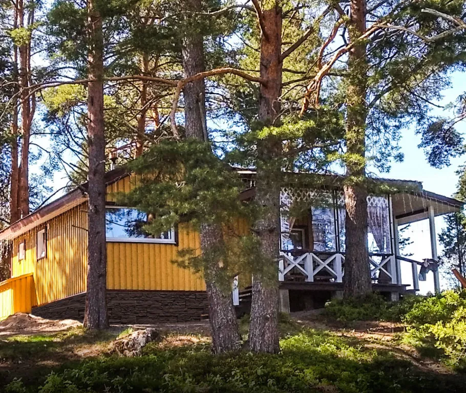 Гостевой дом с сауной и купелью на берегу Ладожского озера