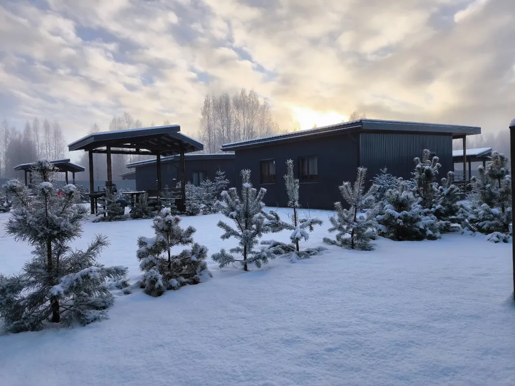 Коттедж Коттедж у Красного озера — Светлое