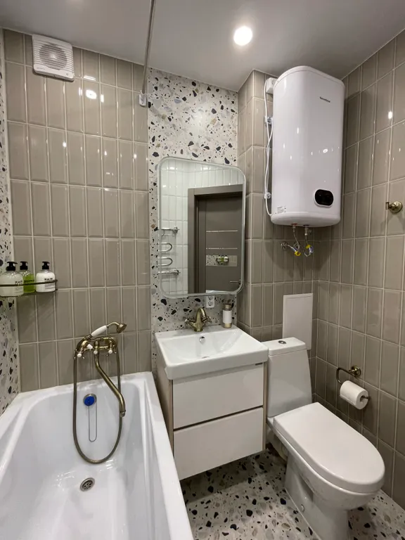 Квартира на набережной у ротонды с видом на Китай