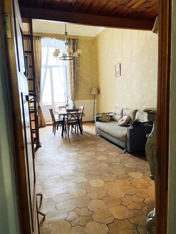 Квартира с шикарным видом на Неву, балкон, парковка