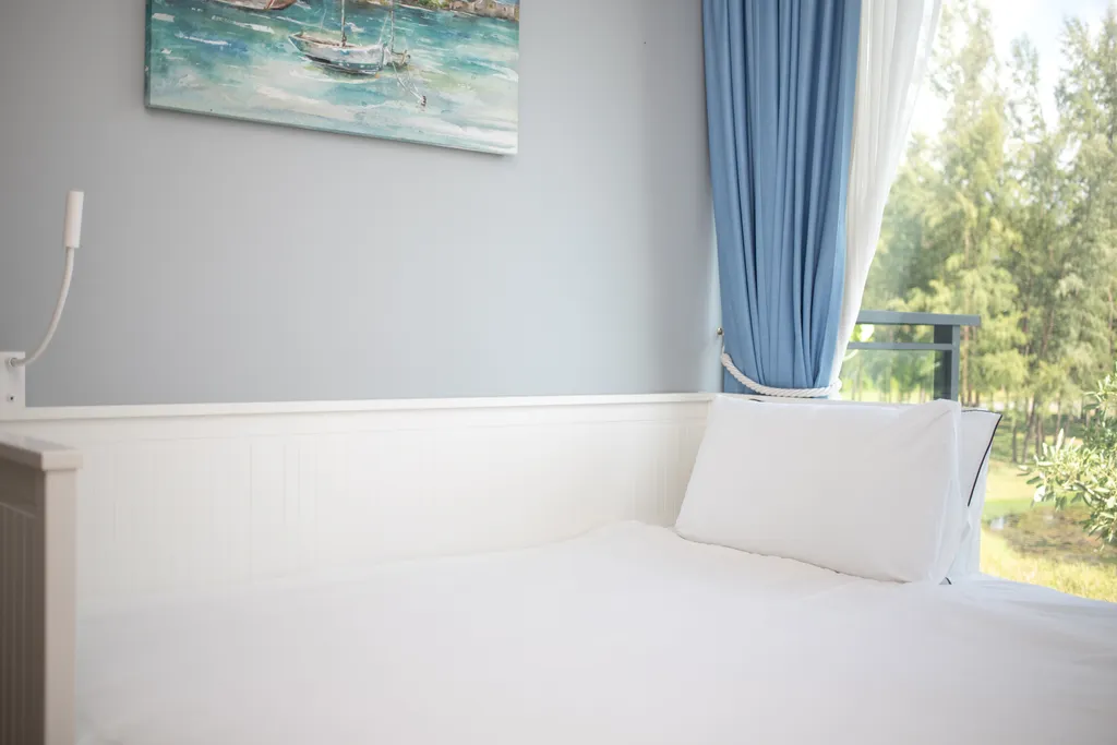 Три спальни с видом на море и озеро